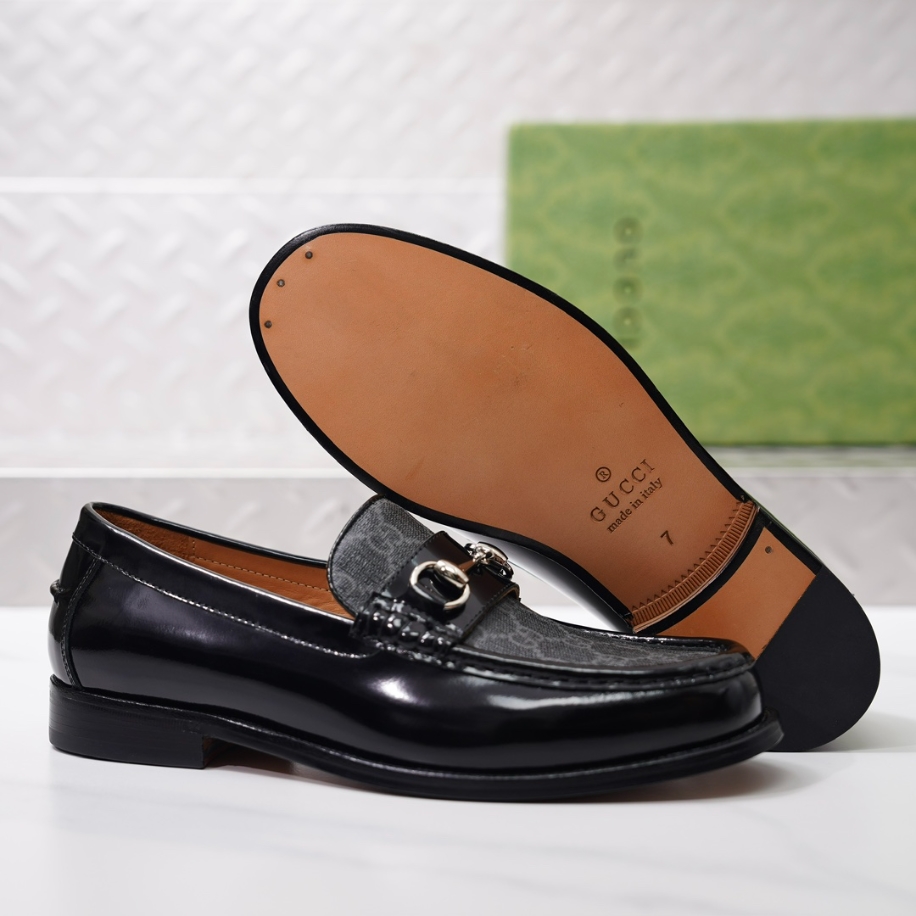 GUCCI LEATHER BLACK GC LOGO LOAFER - GL054