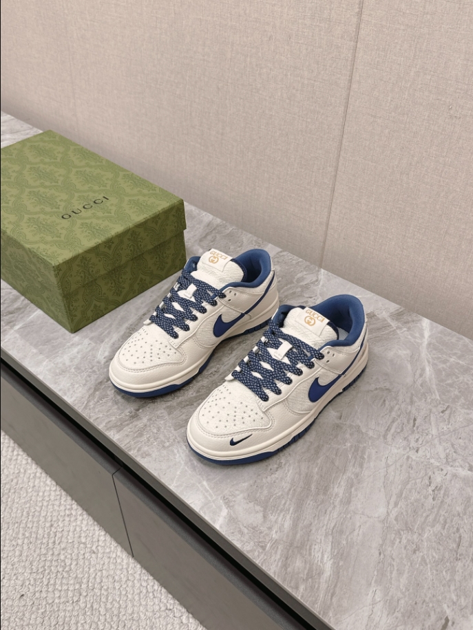 Nike SB Dunk Low x Gucci White Blue Sneaker - GCC162