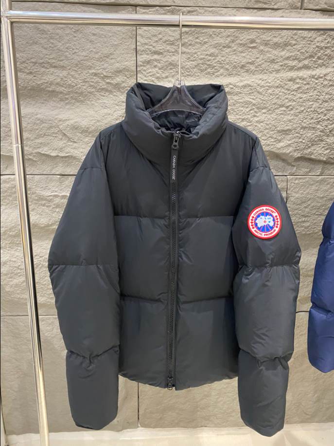 Canada Goose Arctic Black Puffer Jacket - CN35