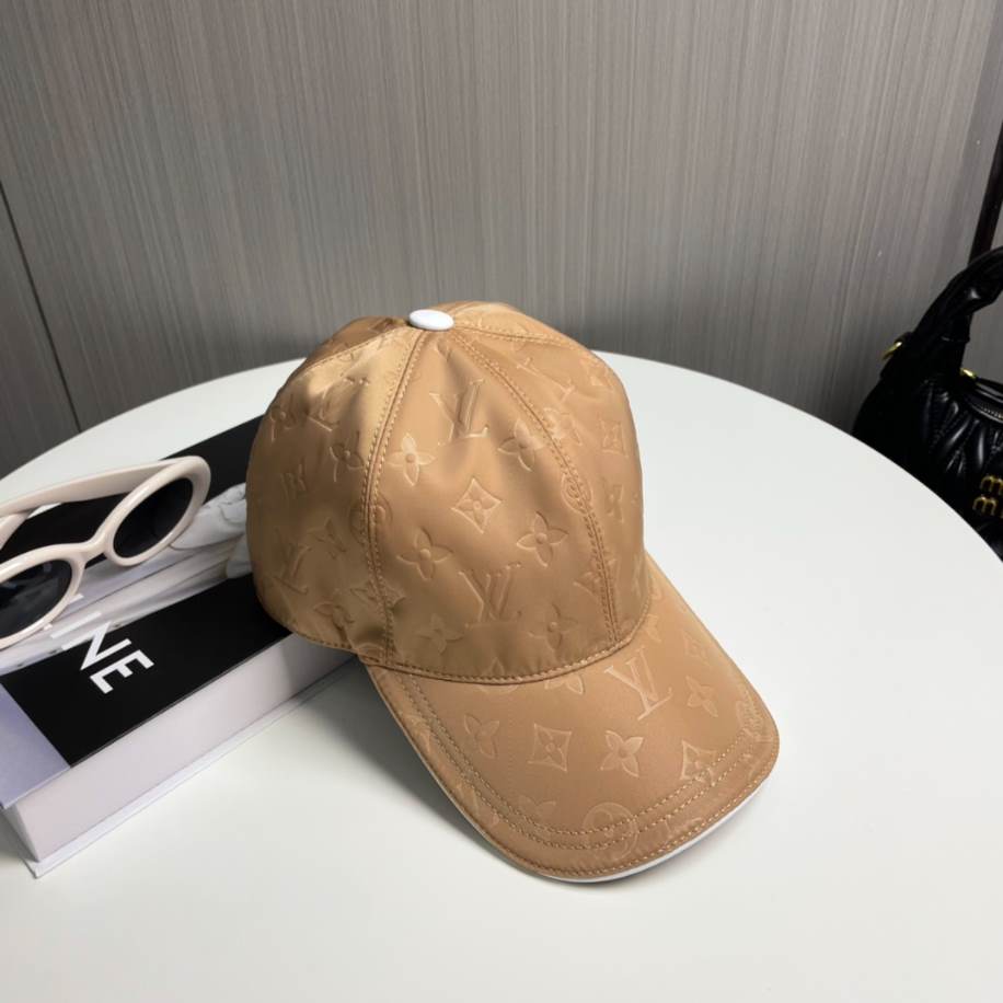 Louis Vuitton Baseball Beige Logo LV Hats - LVC008