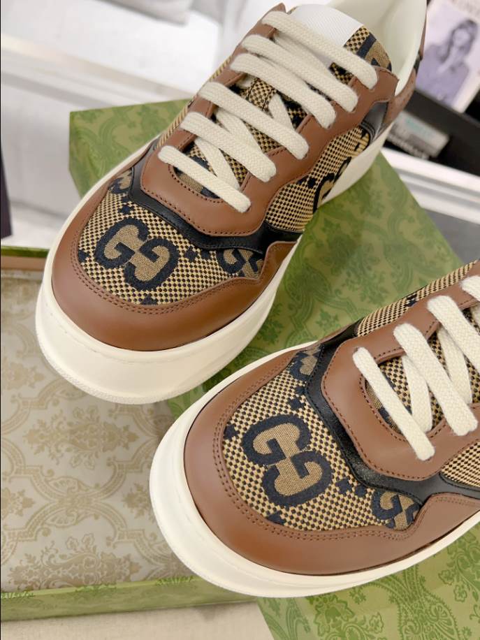 Gucci Brown Monogram GC Black Sneakers - GCC194