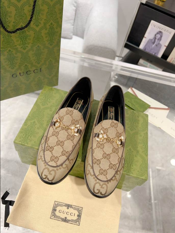 GUCCI LEATHER BEIGE BLACK LOAFER - GL058
