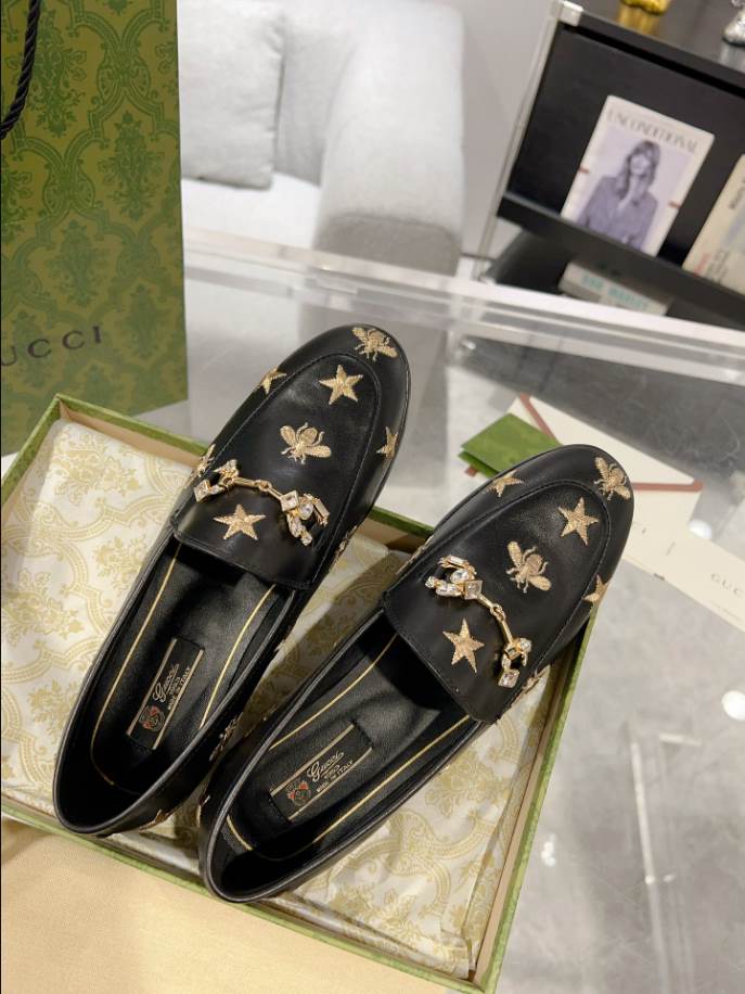 Gucci Jordaan Black Bee & Star Embroidered Leather Loafer - GL077