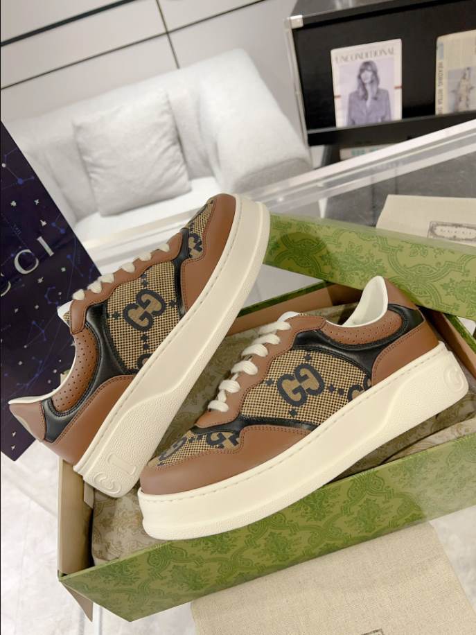 Gucci Brown Monogram GC Black Sneakers - GCC194