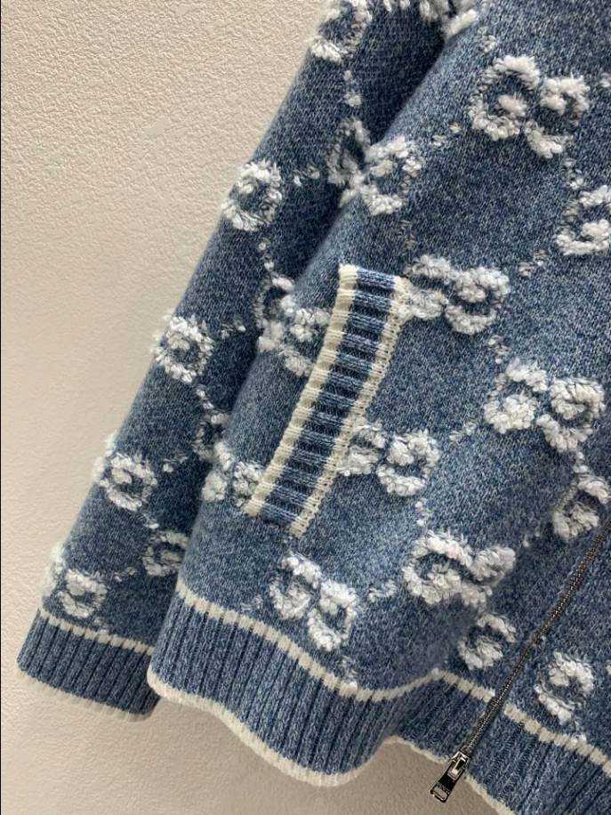 GUCCI Bouclé Stitch Jacquard Blue Knitwear - GCK054