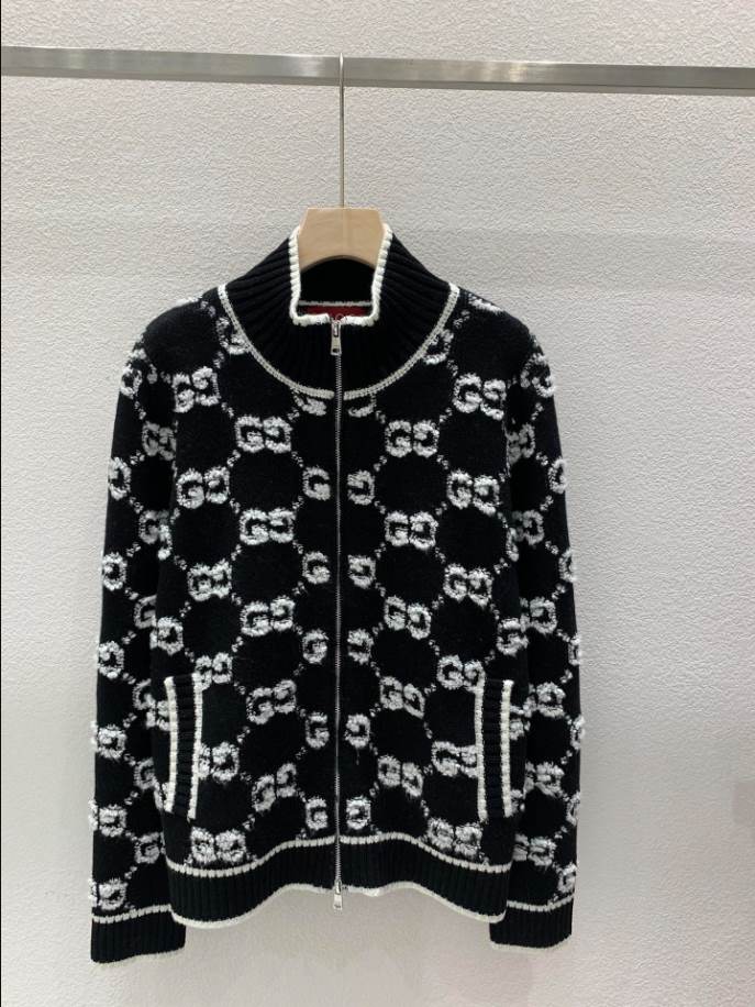 GUCCI Bouclé Stitch Jacquard Black Knitwear - GCK053