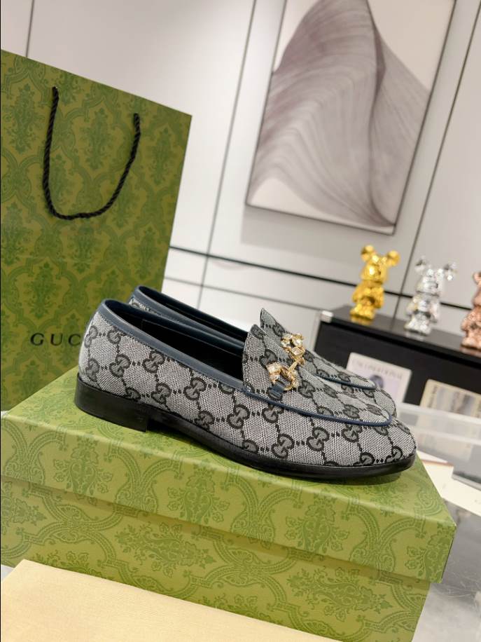 Gucci Jordaan GG Monogram White Black Loafer - GL065