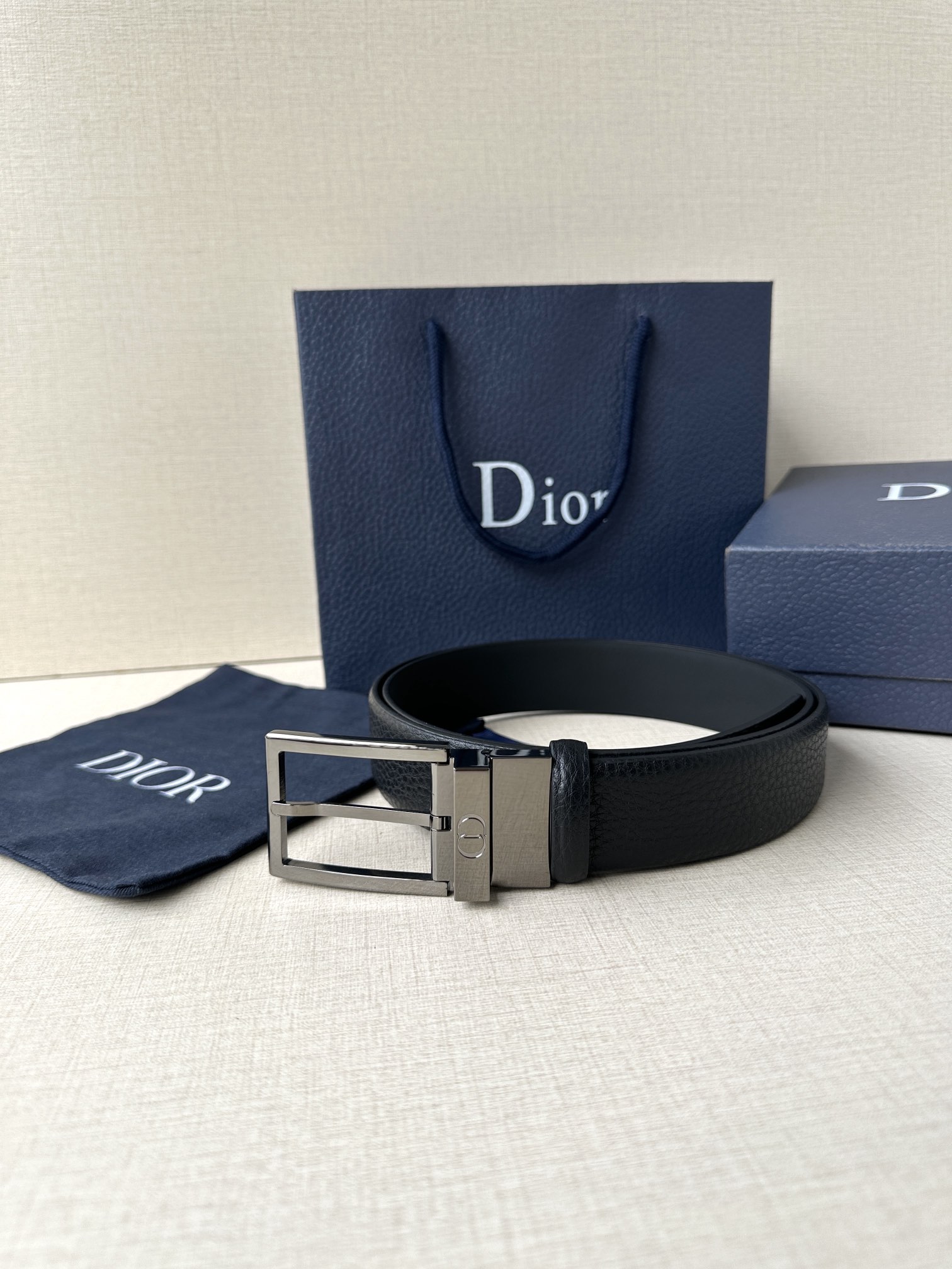 DIOR BLACK GRAINED CALFSKIN - DB001 DIOR BLACK GRAINED CALFSKIN