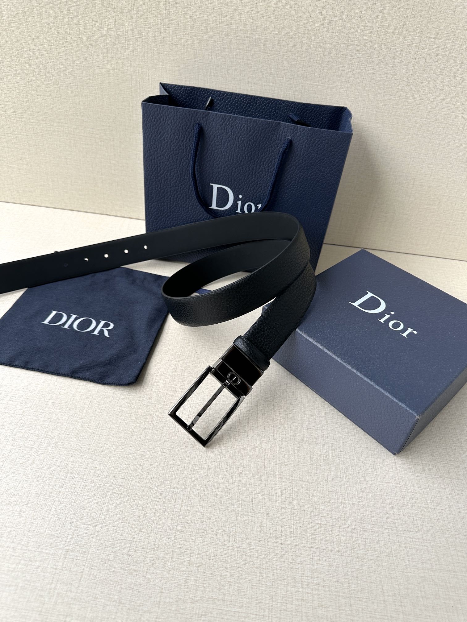 DIOR BLACK GRAINED CALFSKIN - DB001 DIOR BLACK GRAINED CALFSKIN