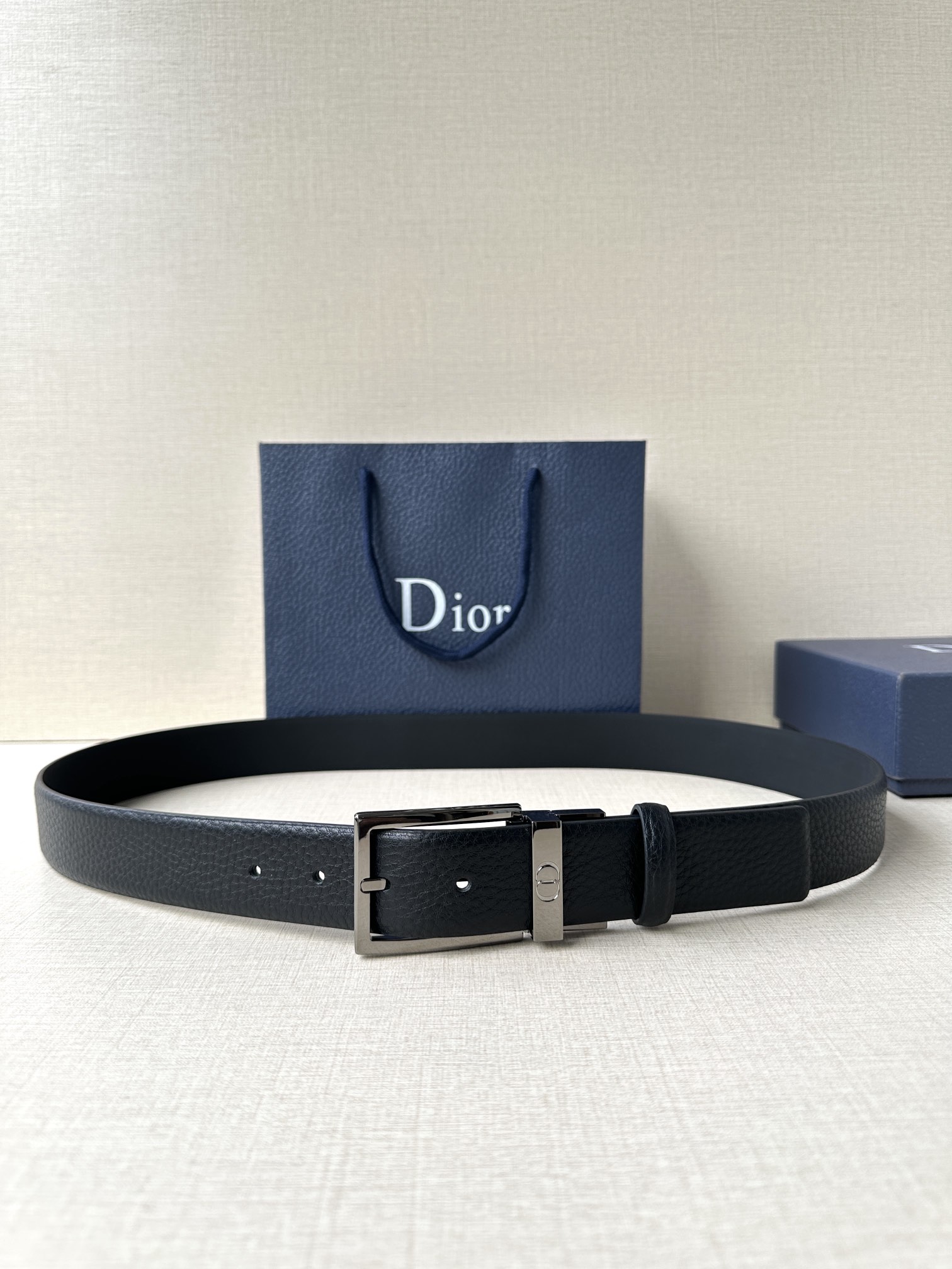 DIOR BLACK GRAINED CALFSKIN - DB001 DIOR BLACK GRAINED CALFSKIN