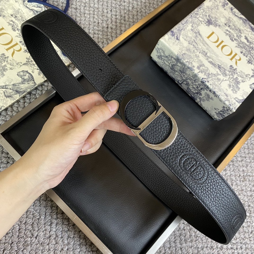 DIOR GRAIND CALF BELT WITH CLASSIC LETTERS - DB012 DIOR GRAIND CALF BELT WITH CLASSIC LETTERS