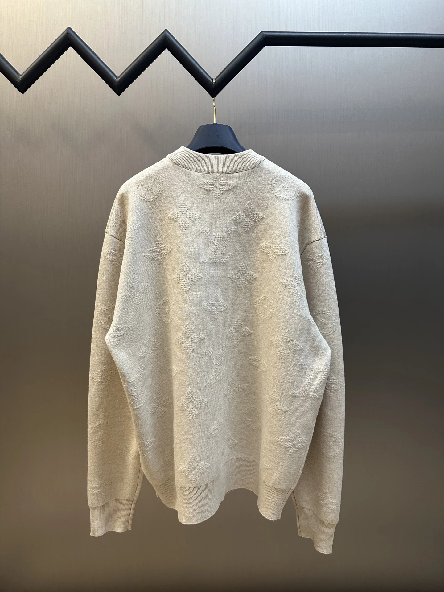 MONOGRAM EMBOSSED PULLOVER - LVC053 MONOGRAM EMBOSSED PULLOVER