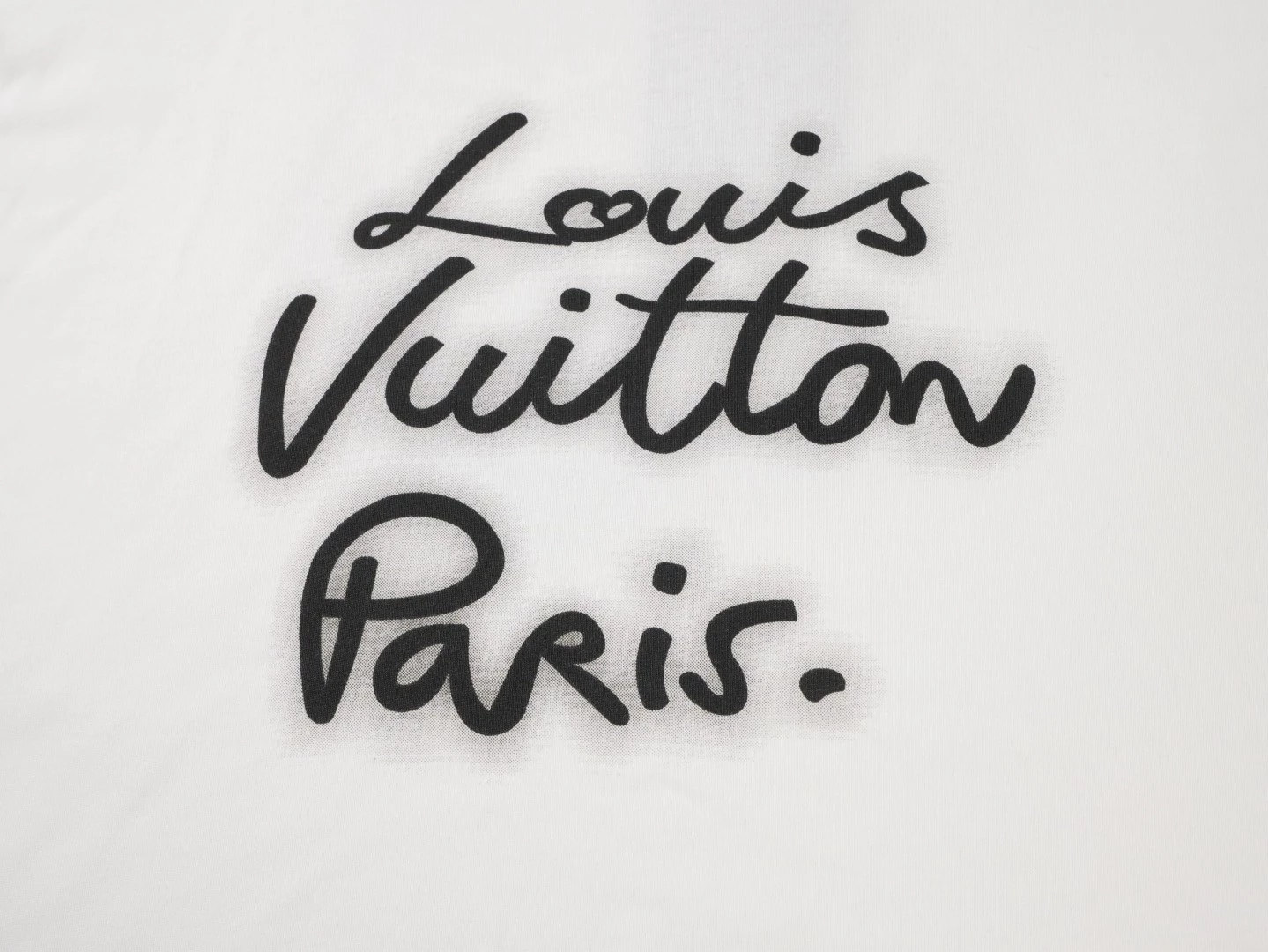 GLOW SIGNATURE T-SHIRT IN WHITE