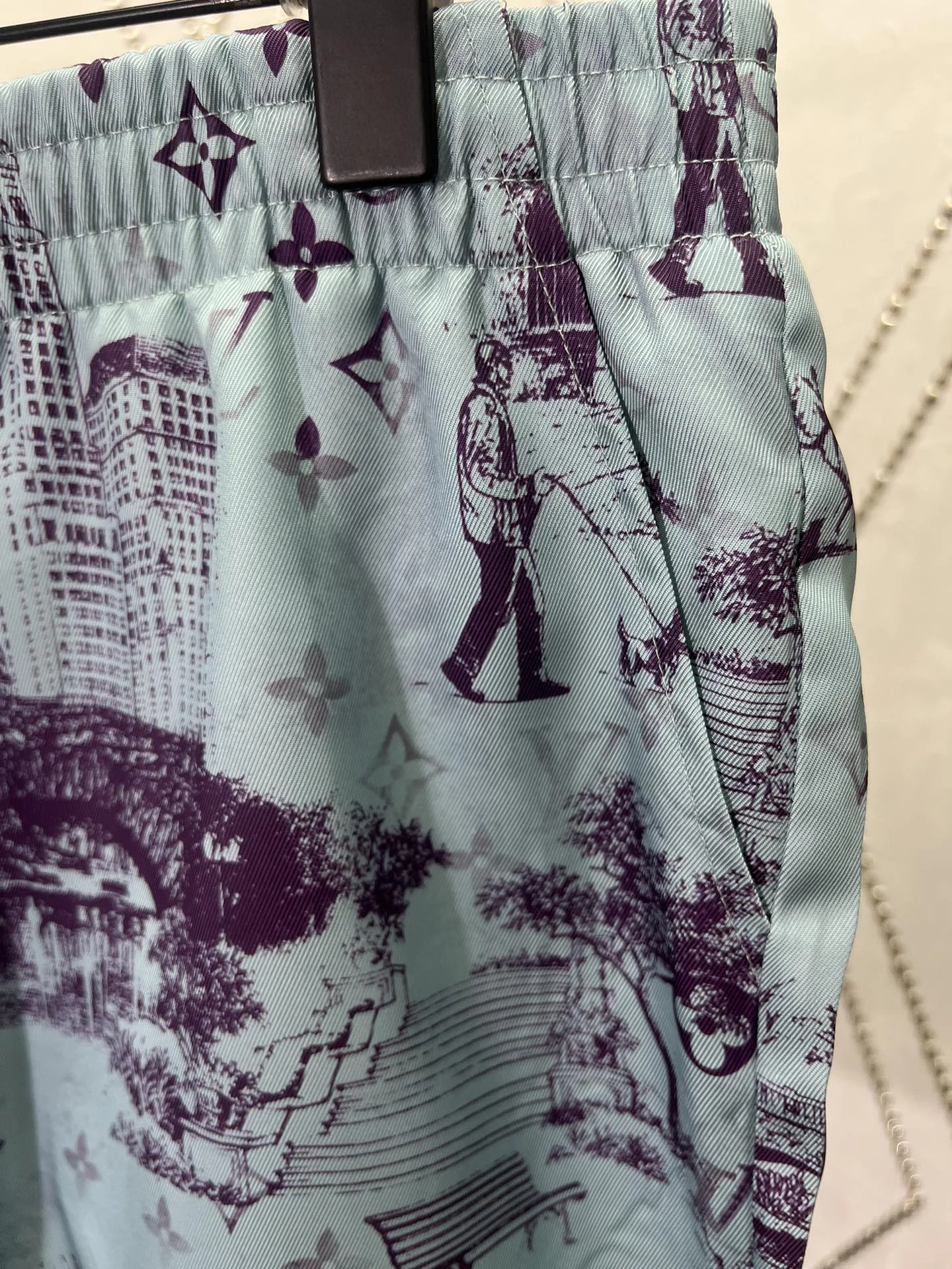 PRINTED SILK SHORTS - LVC057 PRINTED SILK SHORTS