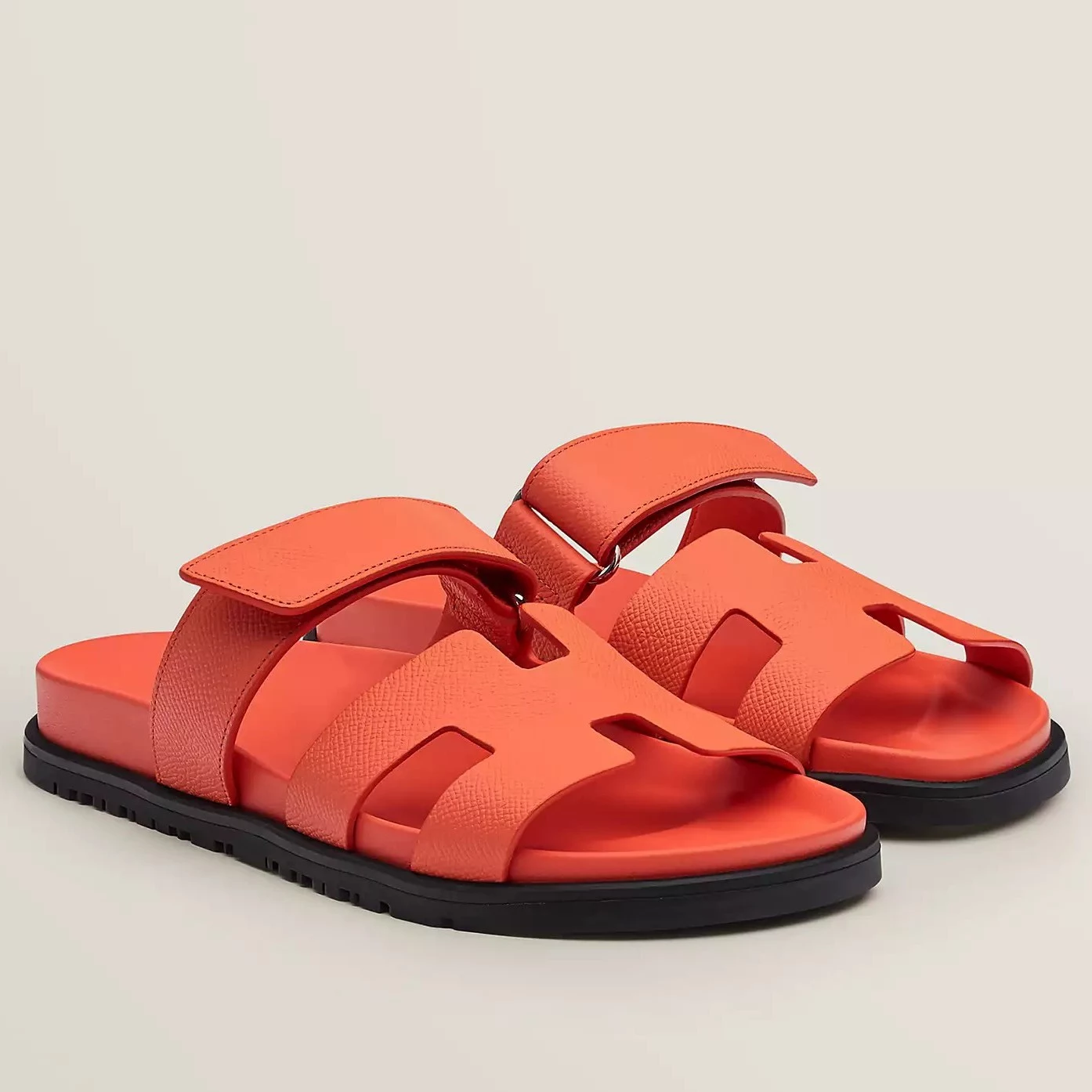 HERMES MEN'S CHYPRE SANDALS IN ORANGE EPSOM CALFSKI - HMSD001