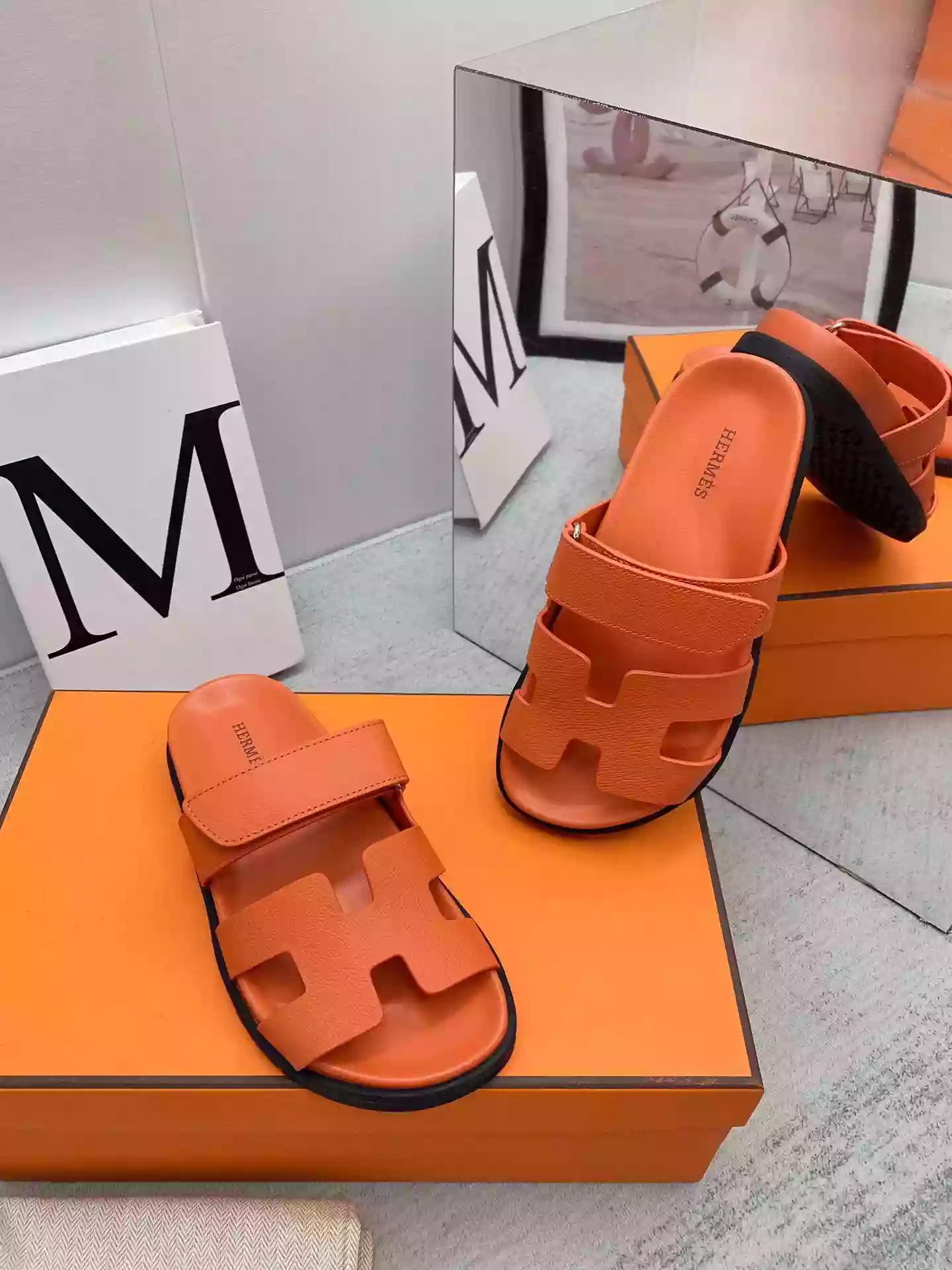 HERMES MEN'S CHYPRE SANDALS IN ORANGE EPSOM CALFSKI - HMSD001