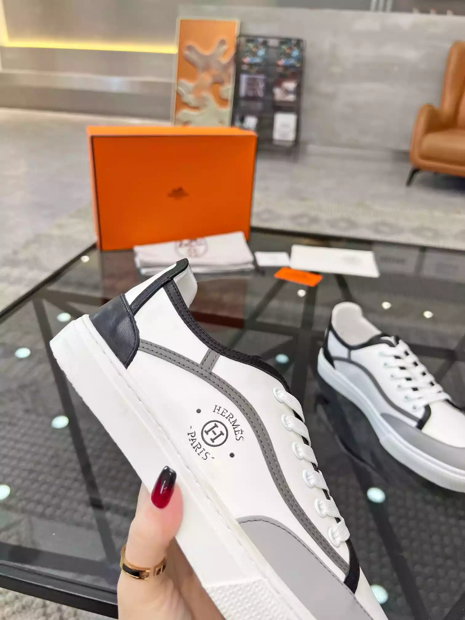 Hermès Sneakers