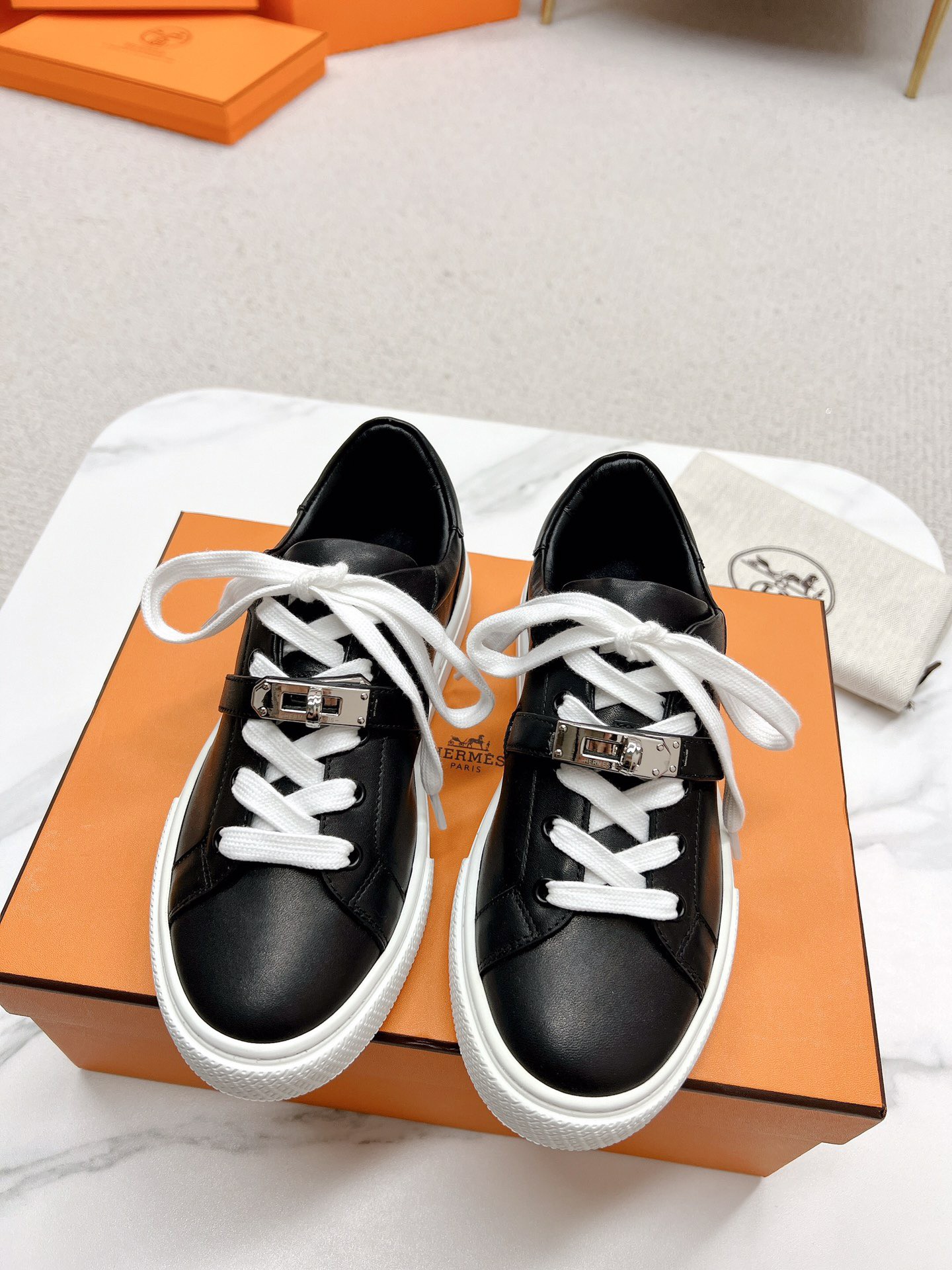 Hermès Sneakers