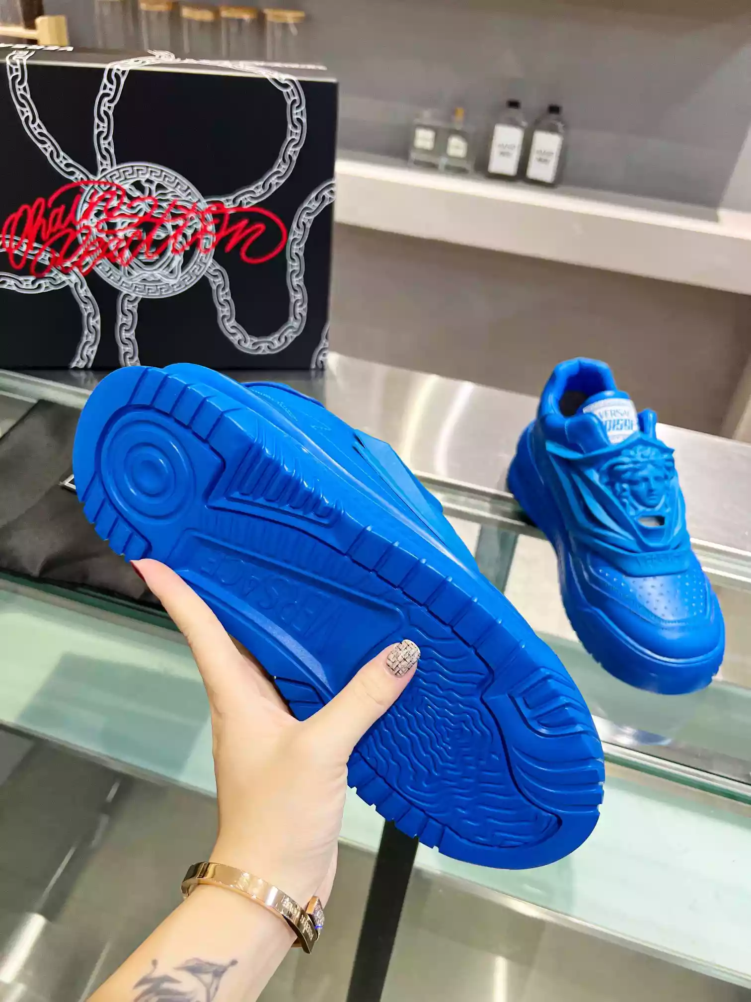 VERSACE WOMEN'S ODISSEA SNEAKERS IN BLUE LEATHER - VSS015