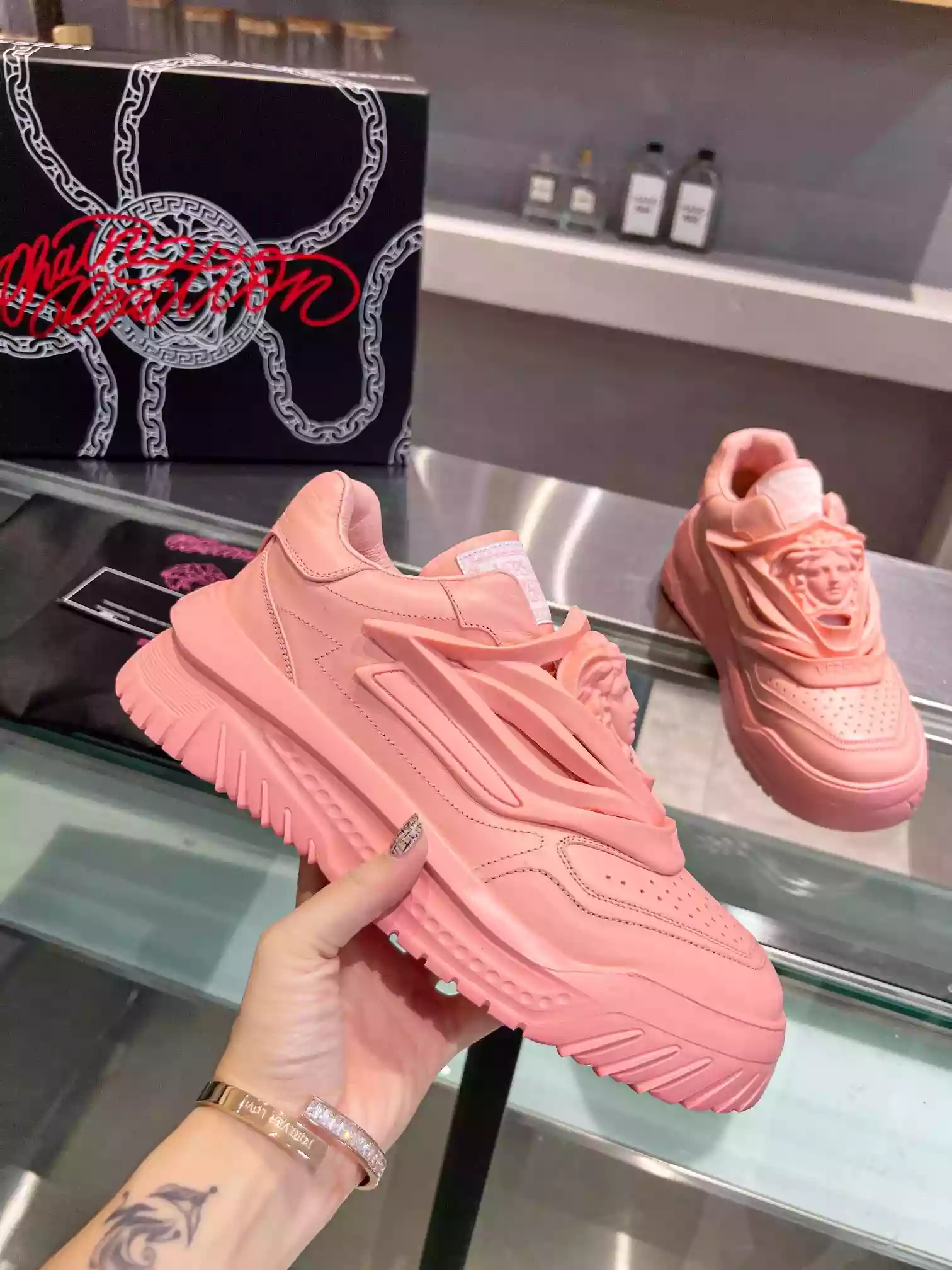 VERSACE WOMEN'S ODISSEA SNEAKERS IN PINK LEATHER - VSS018