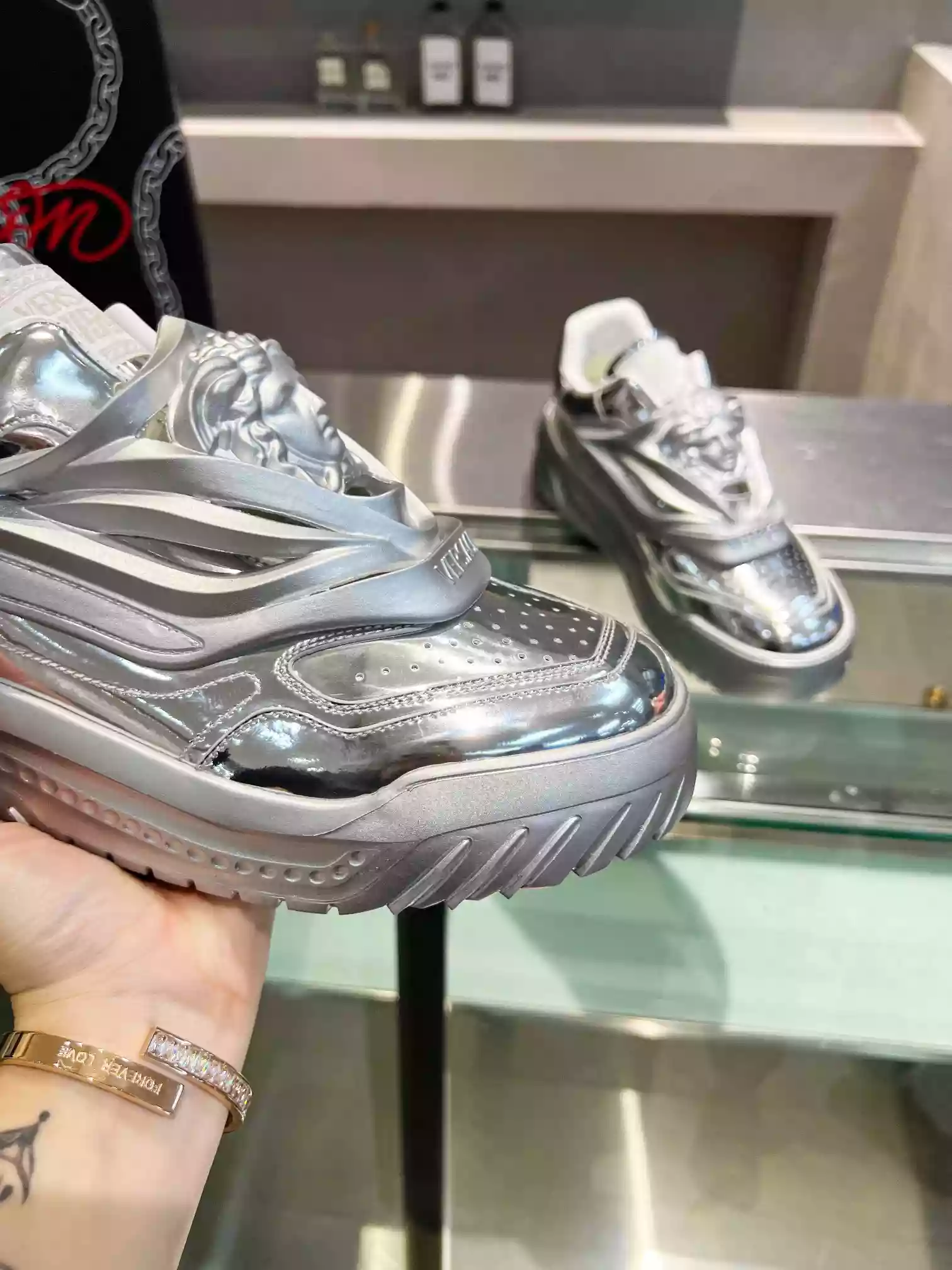 VERSACE WOMEN'S ODISSEA SNEAKERS IN SILVER LEATHER - VSS019