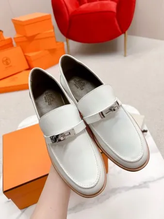 Hermes Women's Destin Loafers in White Leather - HM072 Hermes Women's Destin Loafers in White Leather