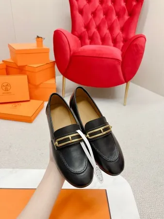 Hermes Women's Colette Loafers in Black Leather - HM069 Hermes Women's Colette Loafers in Black Leather