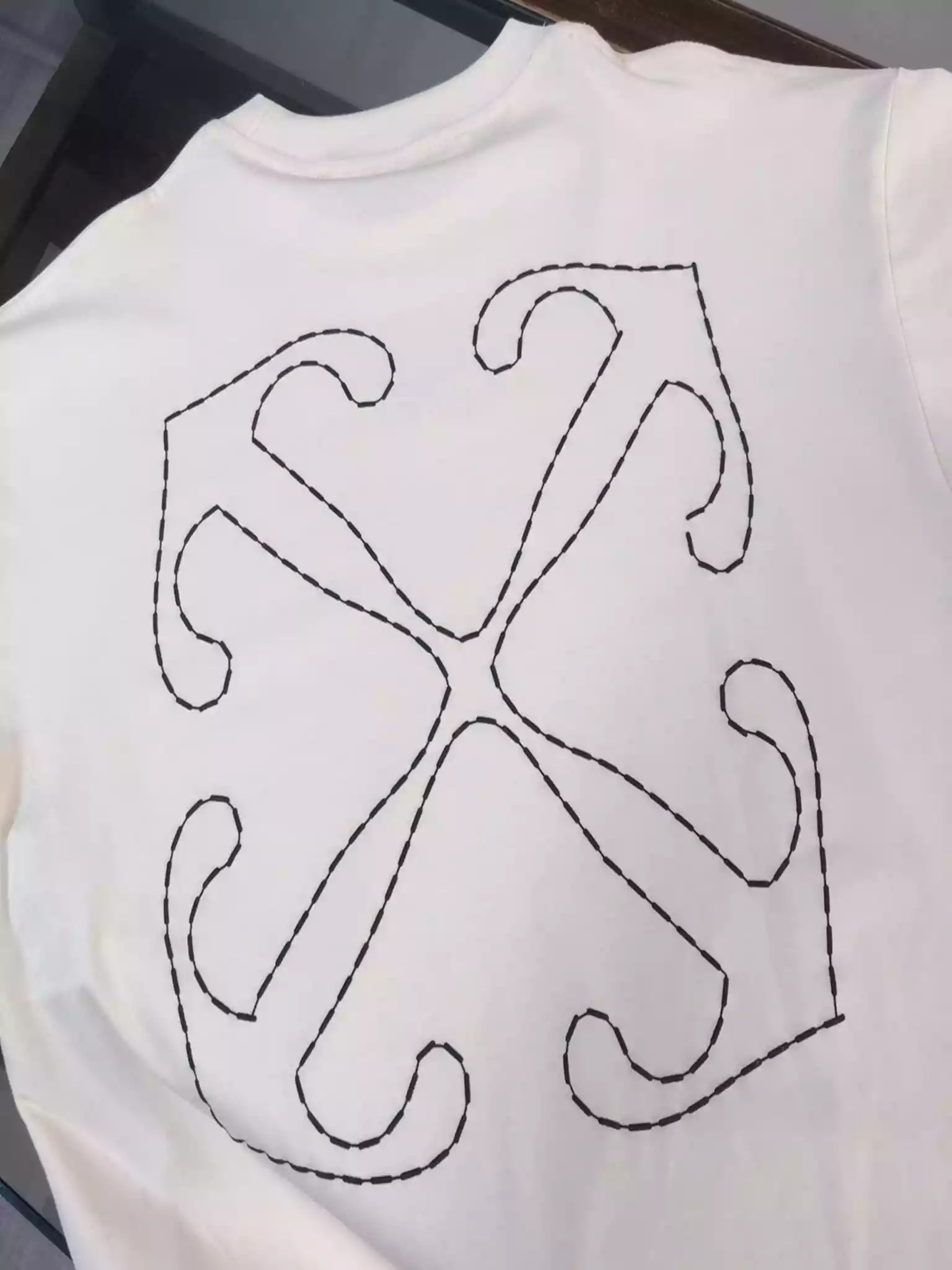 Off-White White Logo Stitch T-shirt - OWS033 Off-White White Logo Stitch T-shirt