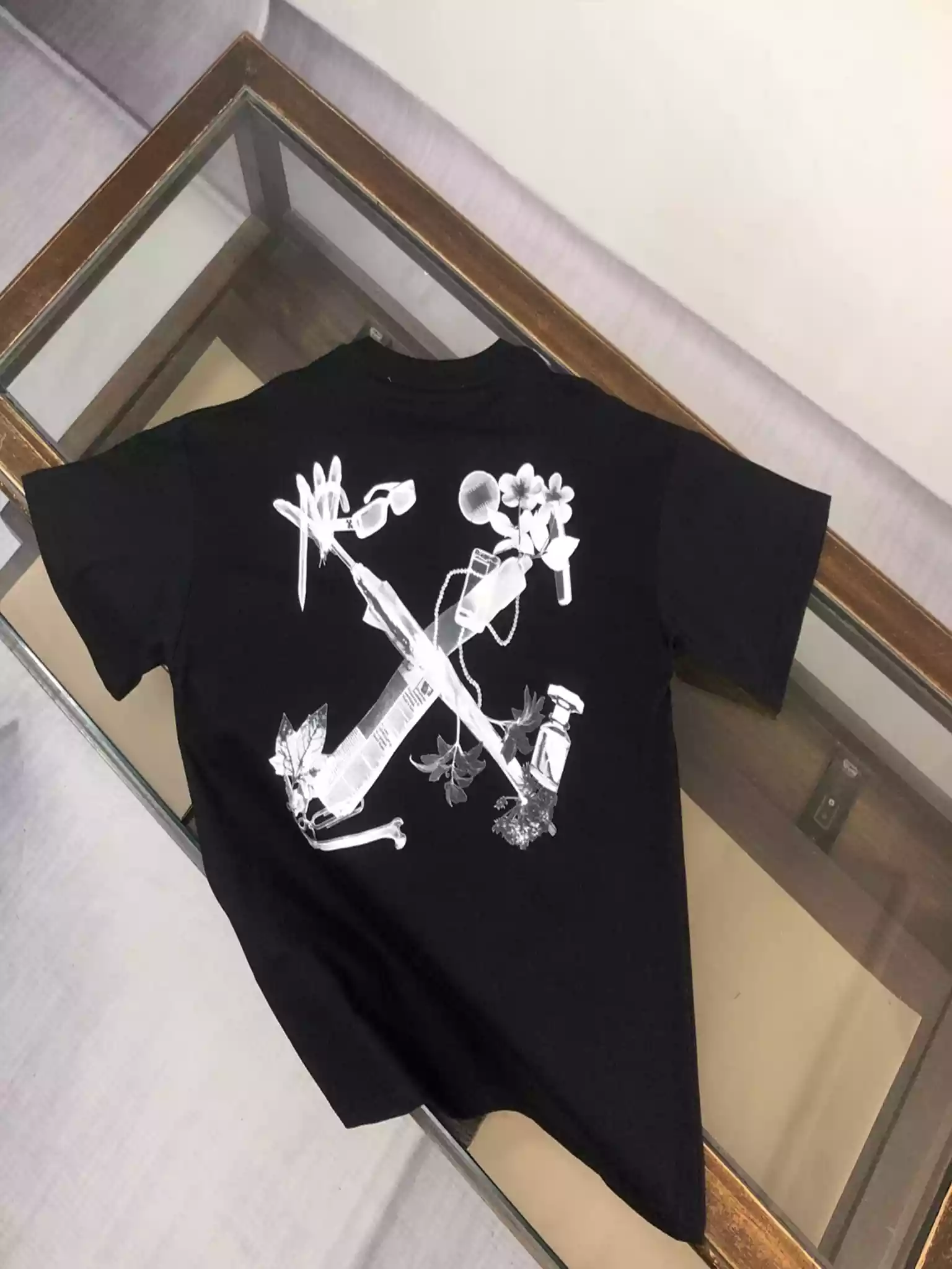 Off-White Scan Arrow T-shirt | Black - OWS039 Off-White Scan Arrow T-shirt | Black