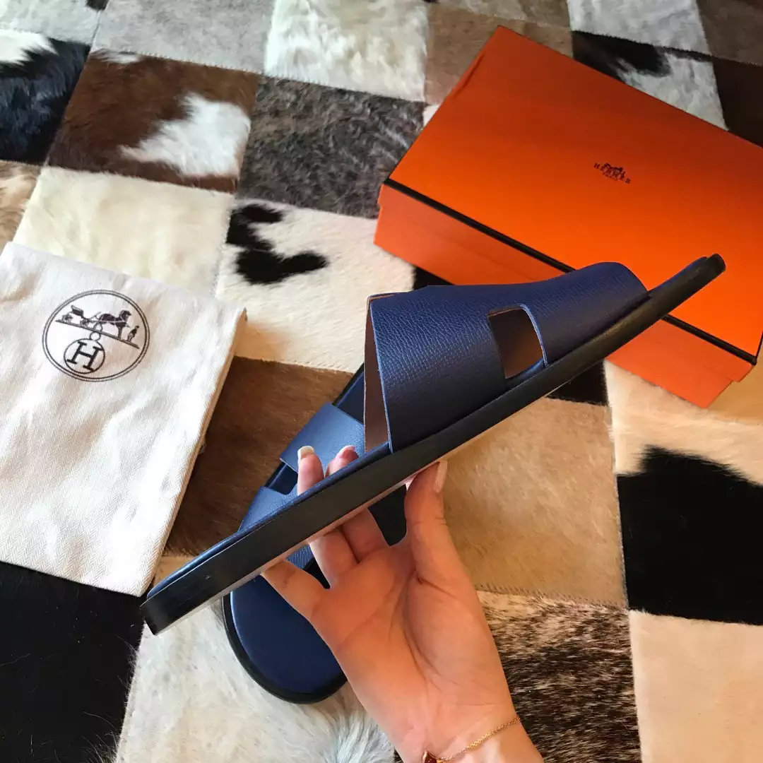 HERMES MEN'S IZMIR SANDALS IN BLUE SAPHIR EPSOM CALFSKIN - HMSD024