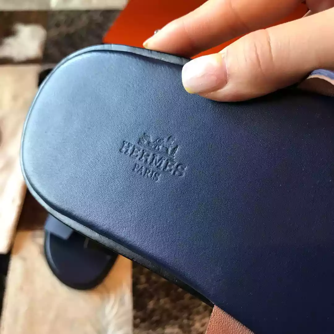 HERMES MEN'S IZMIR SANDALS IN BLUE SAPHIR EPSOM CALFSKIN - HMSD024