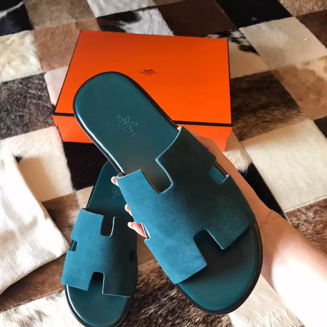 HERMES MEN'S IZMIR SANDALS IN GREEN SUEDE CALFSKIN - HMSD038