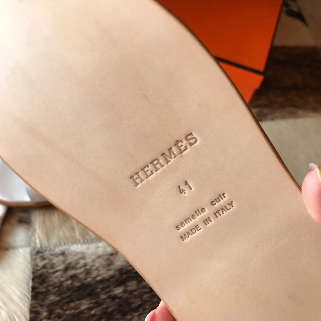 HERMES MEN'S IZMIR SANDALS IN WHITE EPSOM CALFSKIN - HMSD020