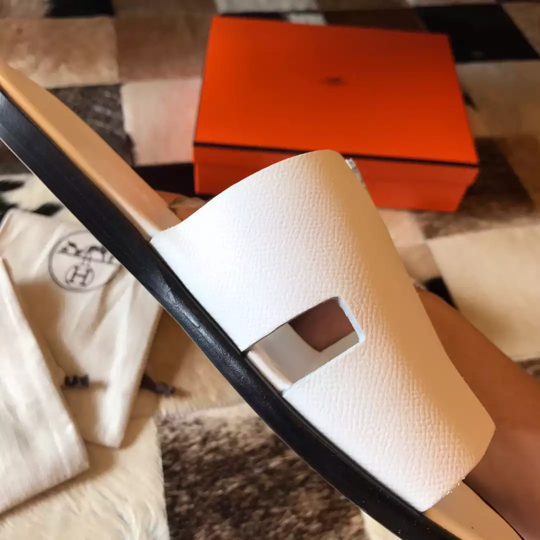 HERMES MEN'S IZMIR SANDALS IN WHITE EPSOM LEATHER - HMSD030