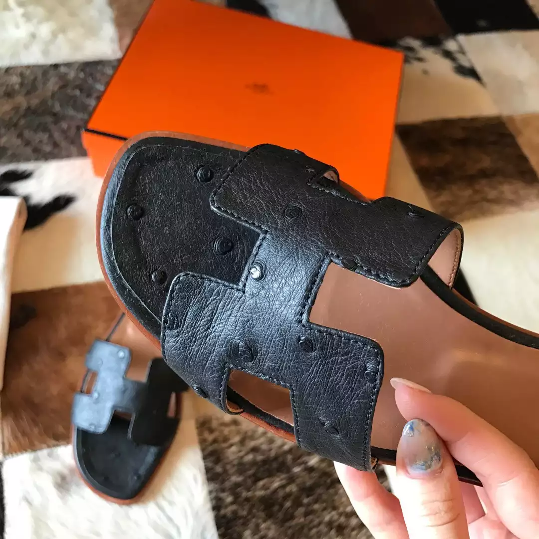 HERMES ORAN SLIDE SANDALS IN BLACK OSTRICH LEATHER - HMSD078