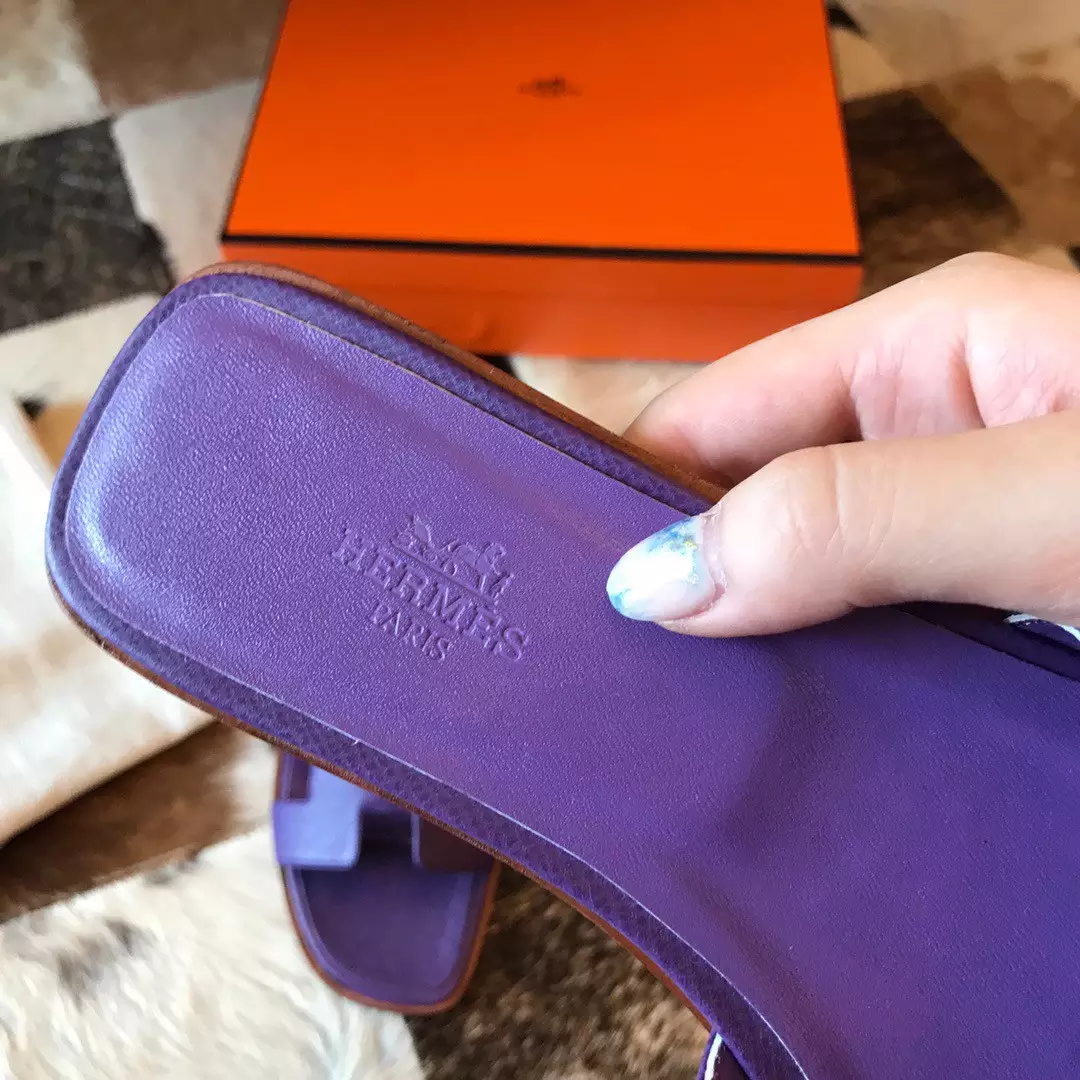 HERMES ORAN SLIDE SANDALS IN CROCUS EPSOM CALFSKIN - HMSD072