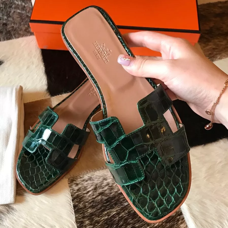 HERMES ORAN SLIDE SANDALS IN GREEN SHINY NILOTICUS CROCODILE SKIN - HMSD047