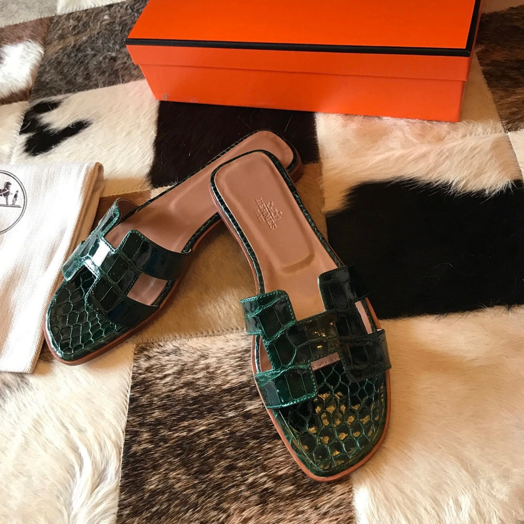HERMES ORAN SLIDE SANDALS IN GREEN SHINY NILOTICUS CROCODILE SKIN - HMSD047