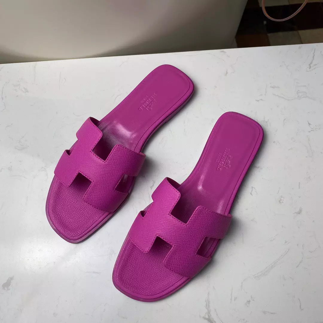 HERMES ORAN SLIDE SANDALS IN MAGNOLIA EPSOM CALFSKIN - HMSD081