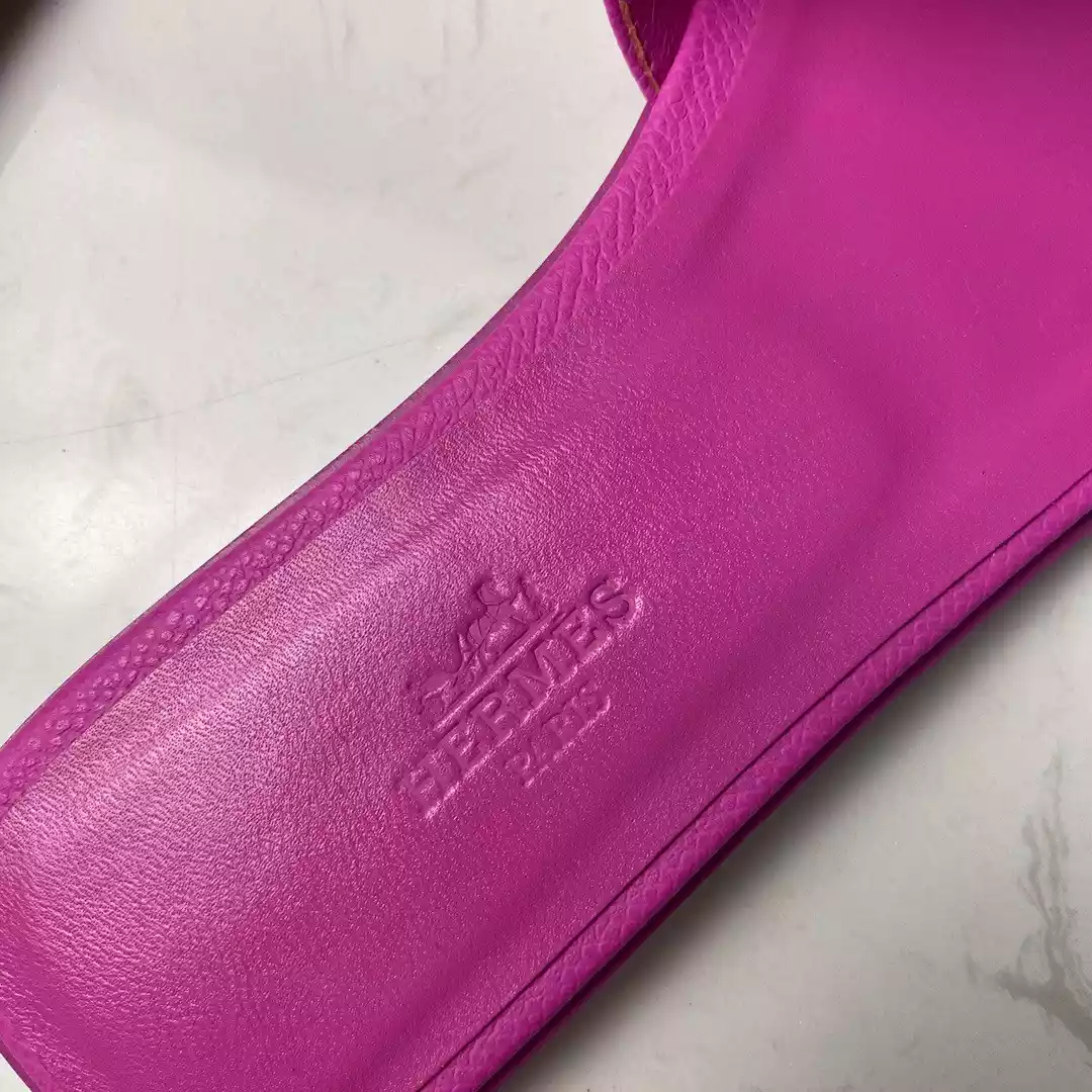 HERMES ORAN SLIDE SANDALS IN MAGNOLIA EPSOM CALFSKIN - HMSD081