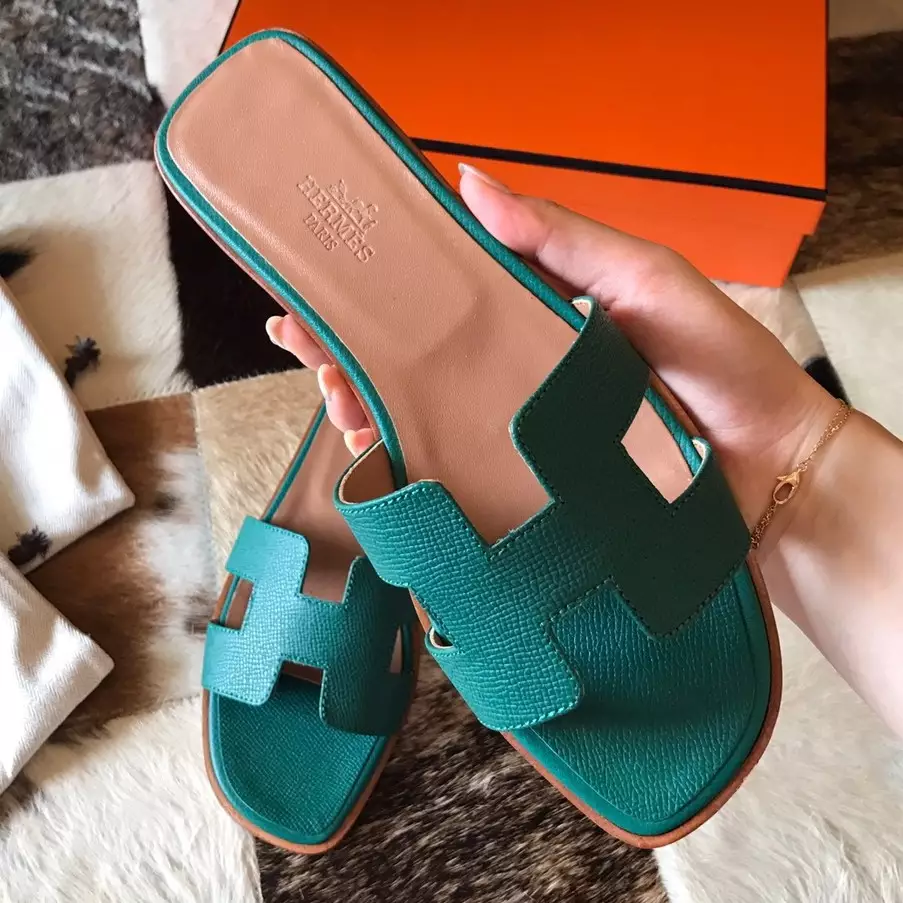 HERMES ORAN SLIDE SANDALS IN MALACHITE EPSOM CALFSKIN - HMSD075