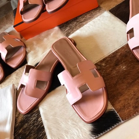 HERMES ORAN SLIDE SANDALS IN PINK SWIFT CALFSKIN - HMSD119