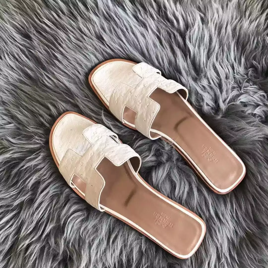 HERMES ORAN SLIDE SANDALS IN WHITE OSTRICH LEATHER - HMSD082