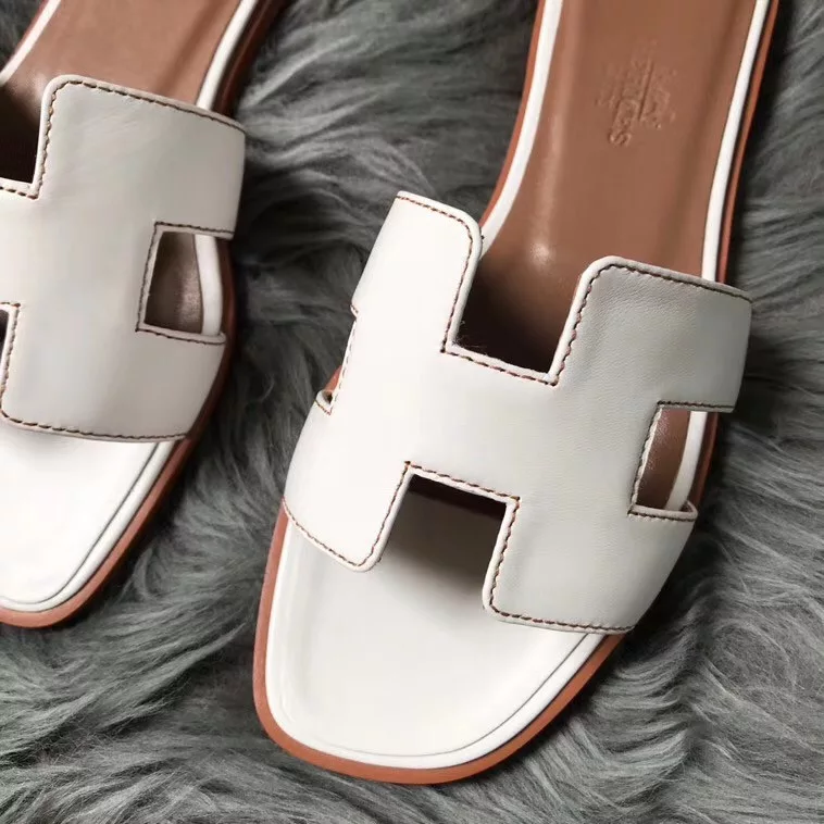 HERMES ORAN SLIDE SANDALS IN WHITE SWIFT CALFSKIN - HMSD130
