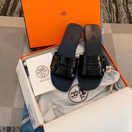 HERMES VIEW SLIDE SANDALS IN BLACK PATENT CALFSKIN - HMSD133