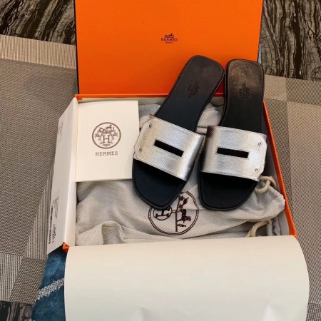 HERMES VIEW SLIDE SANDALS IN SILVER EPSOM CALFSKIN - HMSD132