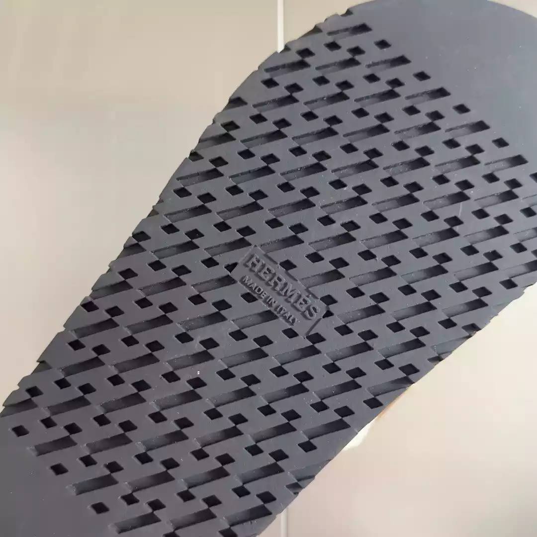 HERMES WOMEN'S CHYPRE SANDALS IN CANVAS WITH BROWN LEATHER - HMSD015