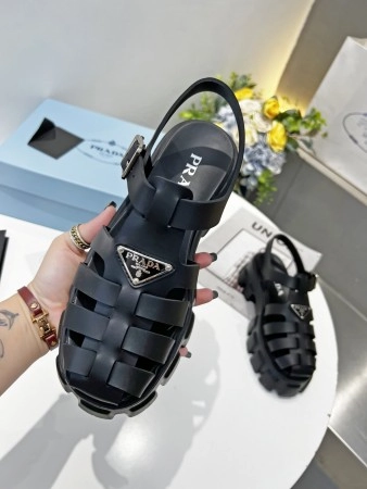 PRADA FOAM SANDALS IN BLACK RUBBER - PSD001