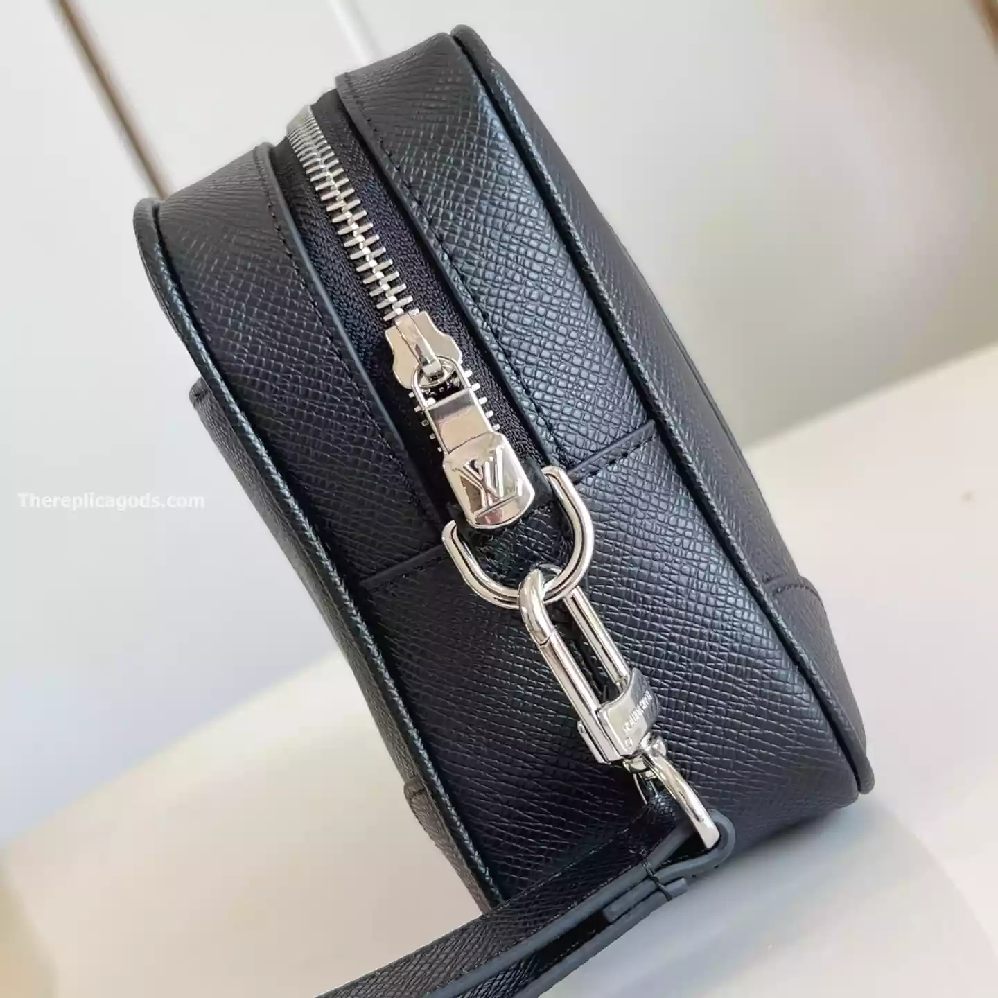 POCHETTE KASAI BAG IN BLACK - LW315 POCHETTE KASAI BAG IN BLACK