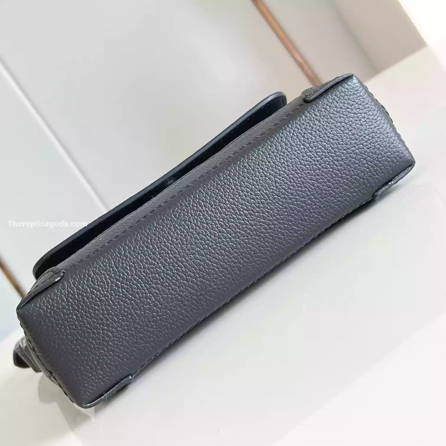 STEAMER EAST WEST WEARABLE WALLET BLACK MONOGRAM TAURILLON - LW318 STEAMER EAST WEST WEARABLE WALLET BLACK MONOGRAM TAURILLON